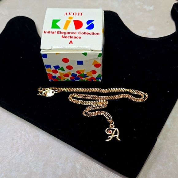 Avon Gold Tone  Kids Initial Elengance Collecting  Necklace A - Picture 4 of 15